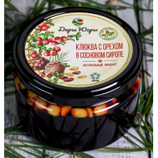 Клюква с кедровыми орехами в сосновом сиропе